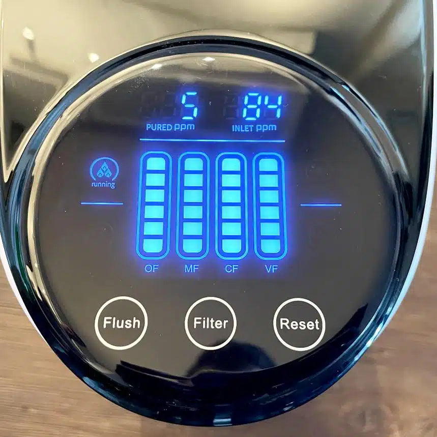 Das Display der Entron Osmoseanlagenlage als Detailaufnahme