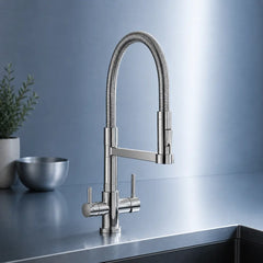 Der ALTEA Dreiwegehahn aus Edelstahl für Osmoseanlage und Wasserfilter: blauer Hintegrund