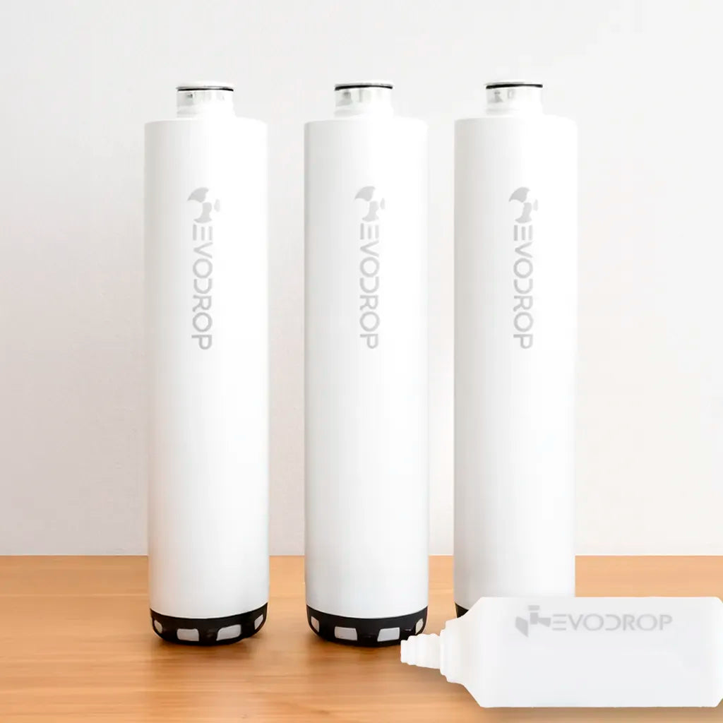 Ersaftzfilter, Membranen & Nachfilter für den EvoFilter von Evodrop - präsentiert auf Holzplatte