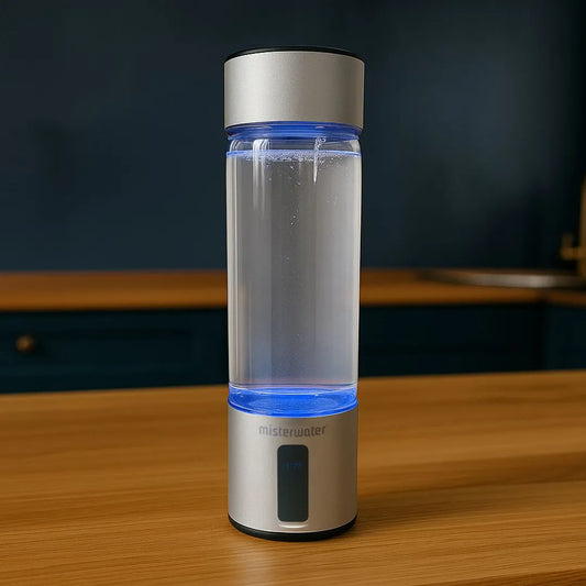 Wasserstoffgenerator Flasche von Misterwater auf Küchentresen