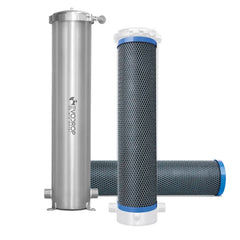 Ersatzfilter für EvoSorb Wasserfilteranlage  von Evodrop präsentiert als Freisteller neben Anlage