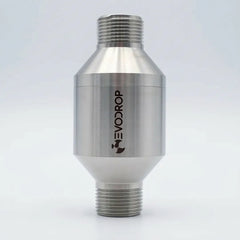 Evodrop EVOtransform Wasser-Verwirbler für das Hauswasser stehend präsentiert als Freisteller
