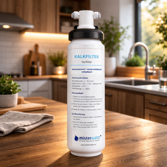 Misterwater Ersatzfilter - Kalkvorfilter für die Arctica, Silver Star, Blanca Pro, New Generation Osmoseanlage - präsentiert in einer Küche